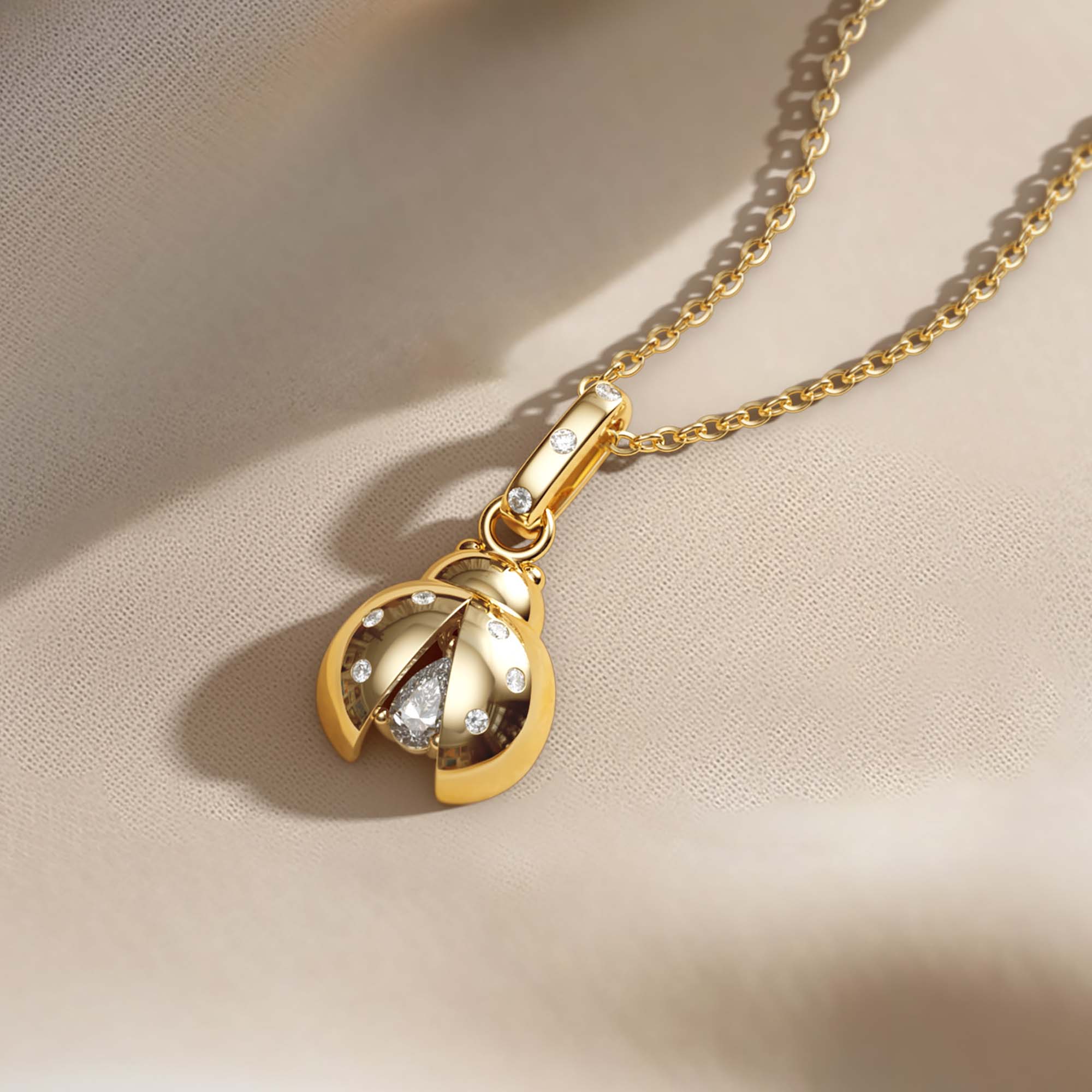 Mini Ladybug Luck Charm Pendant - vanimy