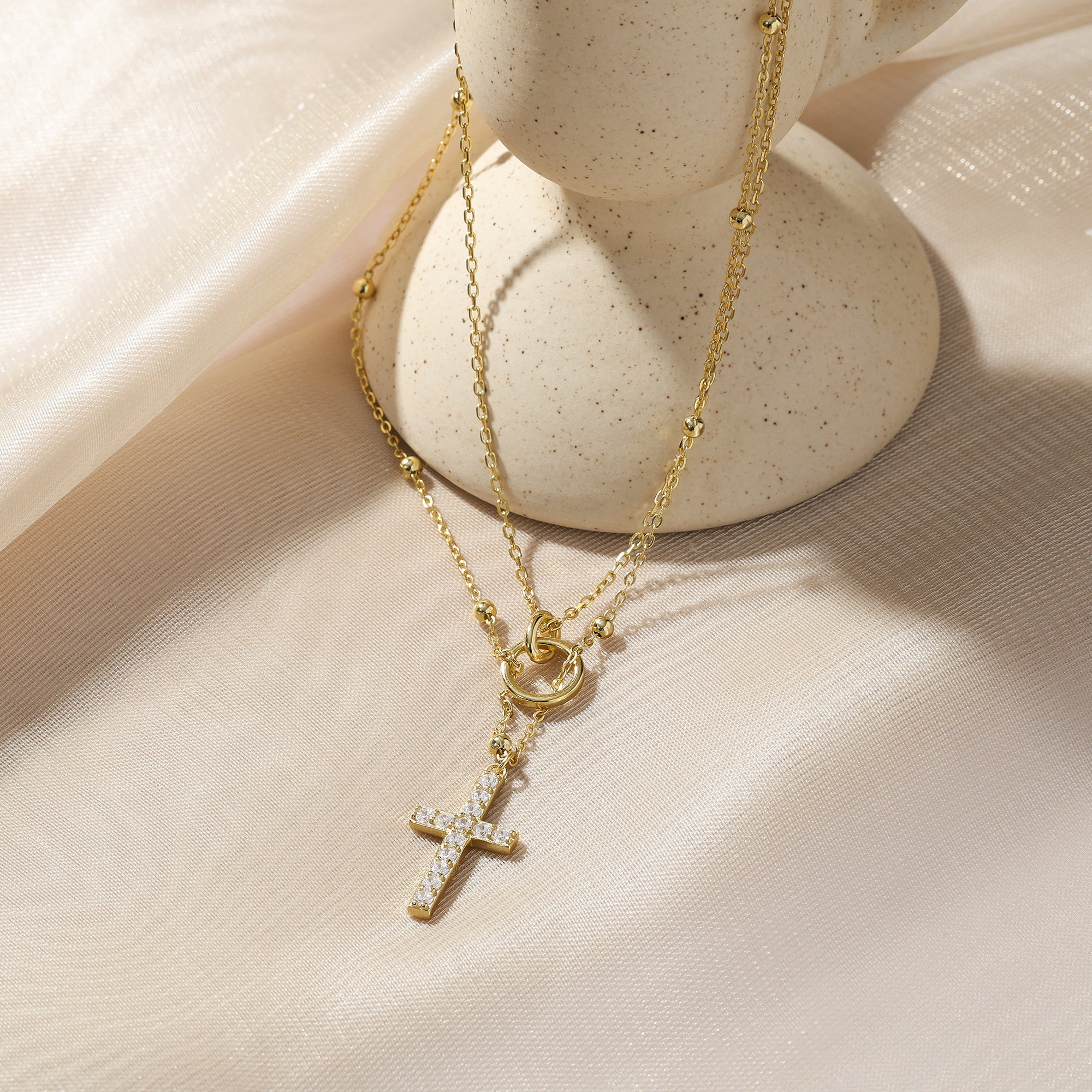 Gold Layered Circle Cross Necklace - vanimy