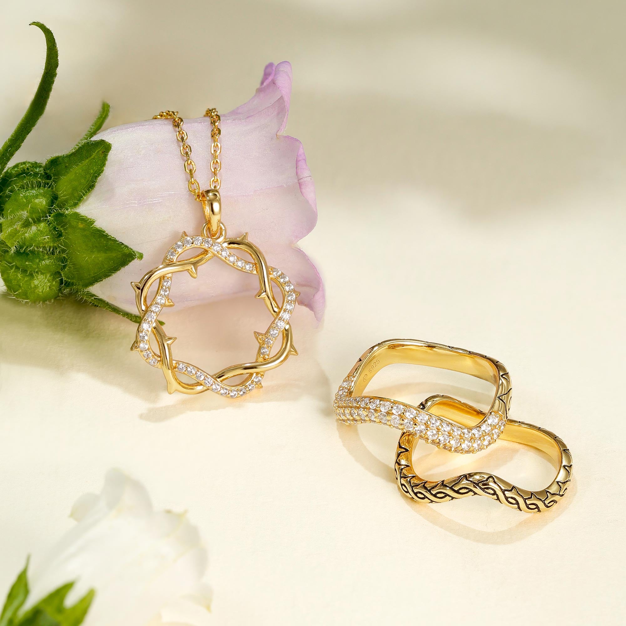 Crown of Thorns Pavé Wavy Enamel Statement Ring