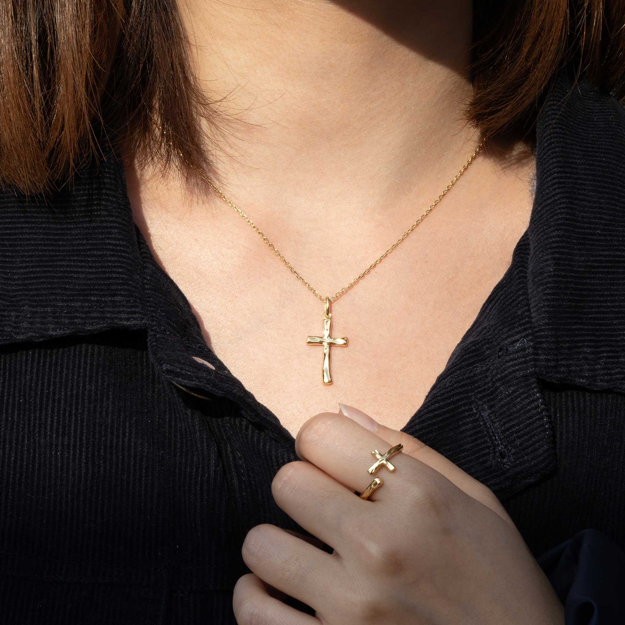 Liquid Open Cross Ring