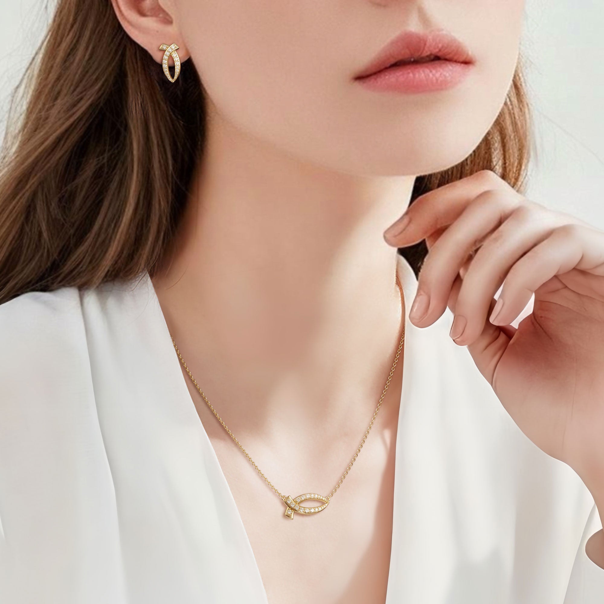 Curved Ichthys Stud Earrings - vanimy