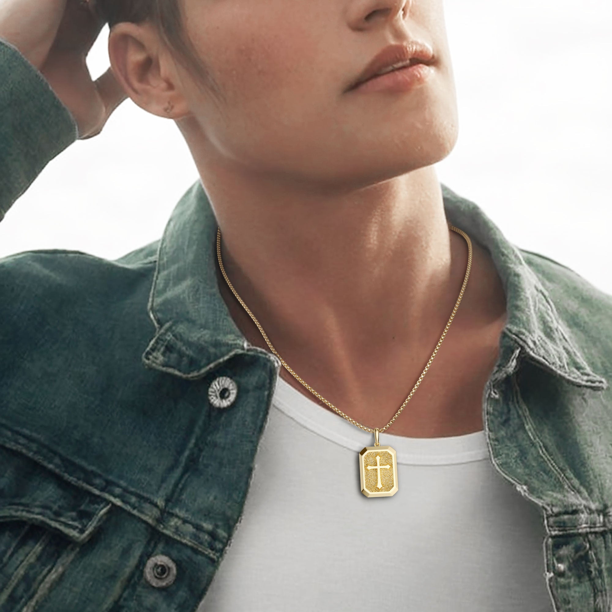 God Is In Control Cross Medallion Pendant Engraved Necklace - Men - vanimy