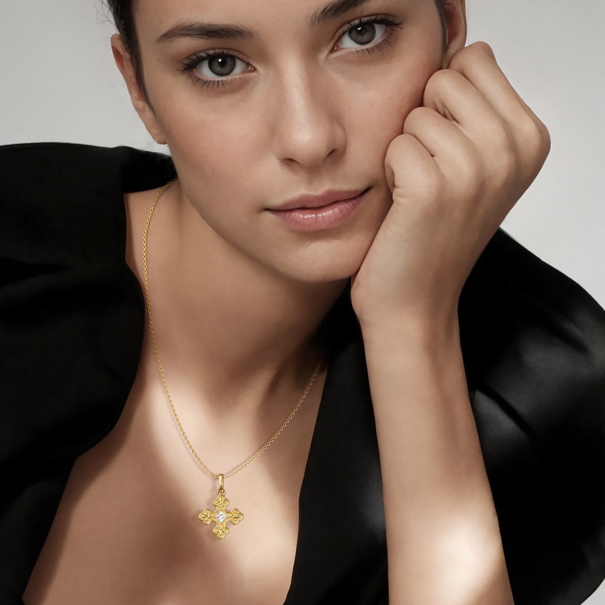 Byzantine Fleur De Lis Cross Pendant Necklace - vanimy
