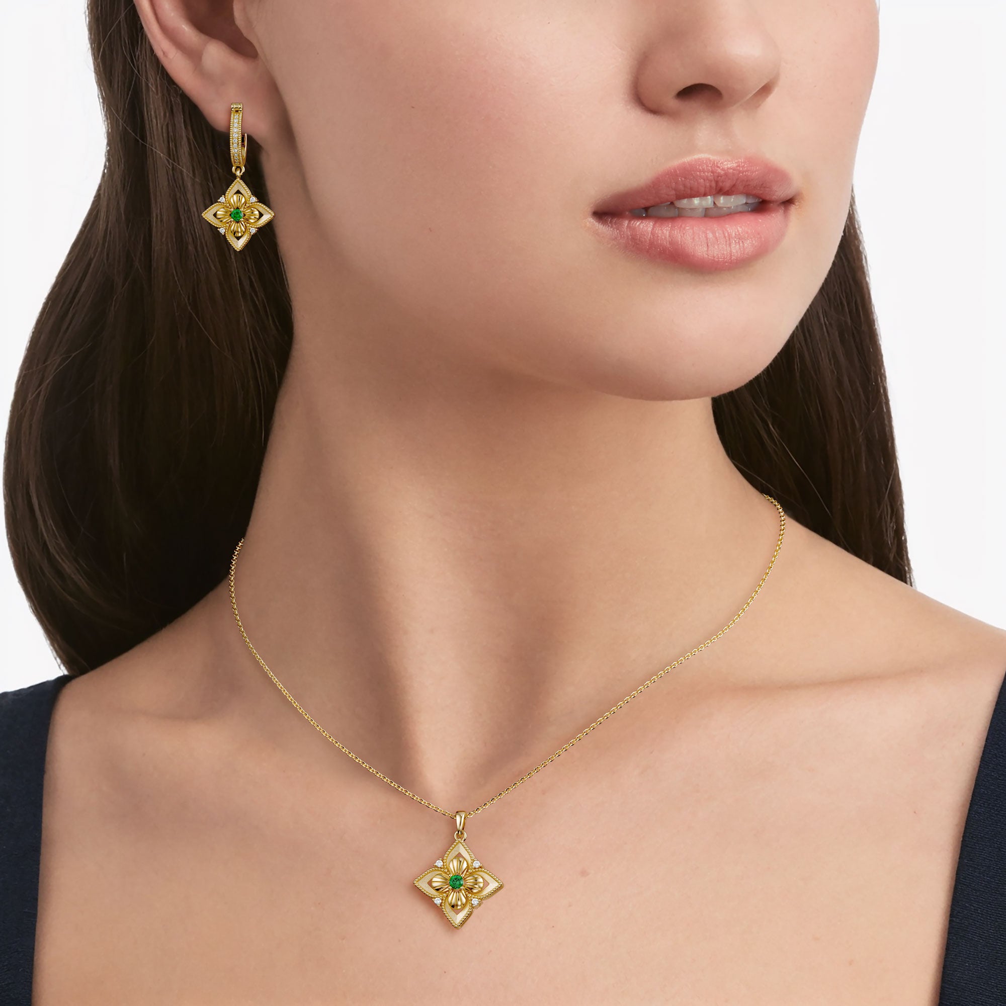 Lucky Radiance Clover Charm Milgrain Pendant Necklace - vanimy