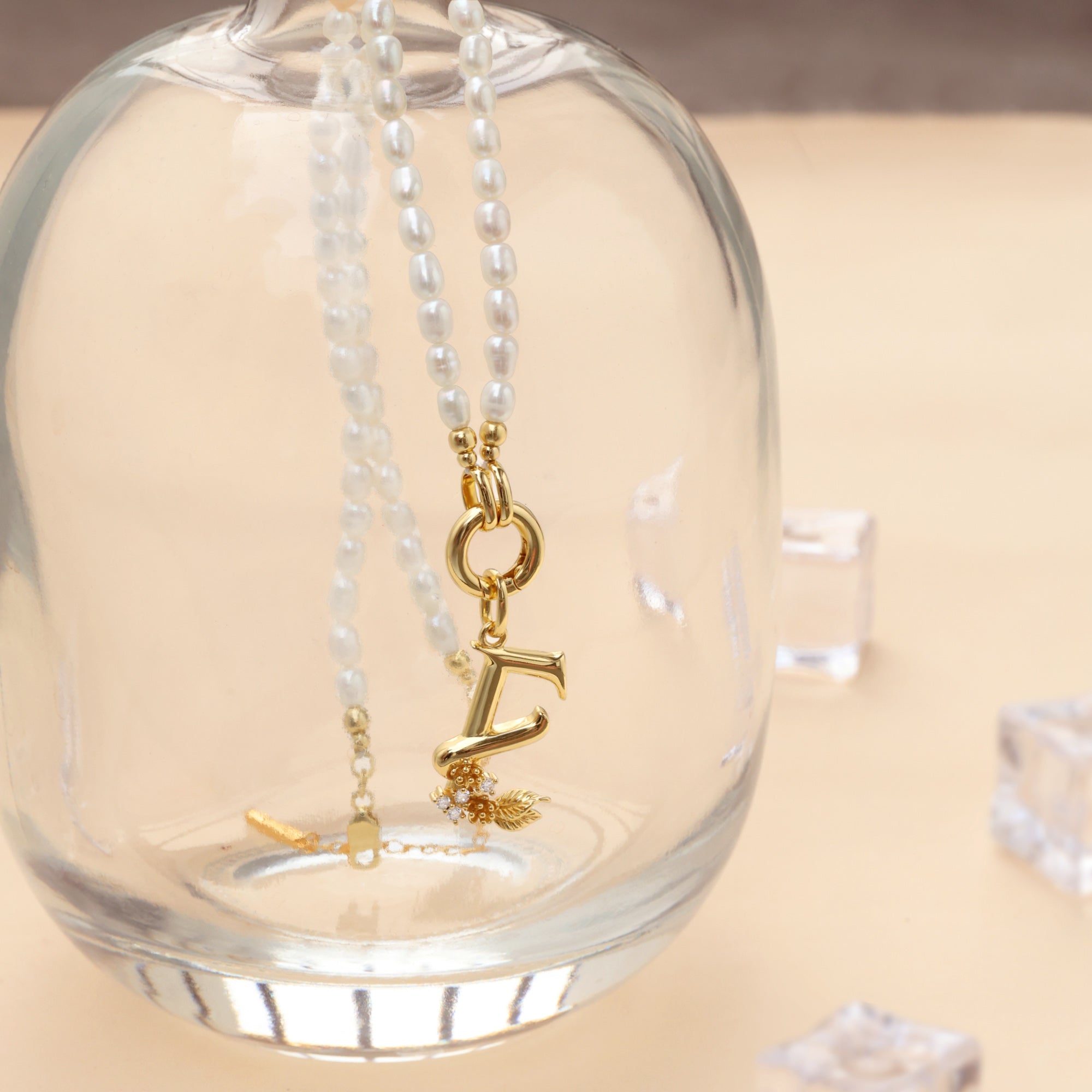 Freshwater Pearl Charm Necklace - vanimy