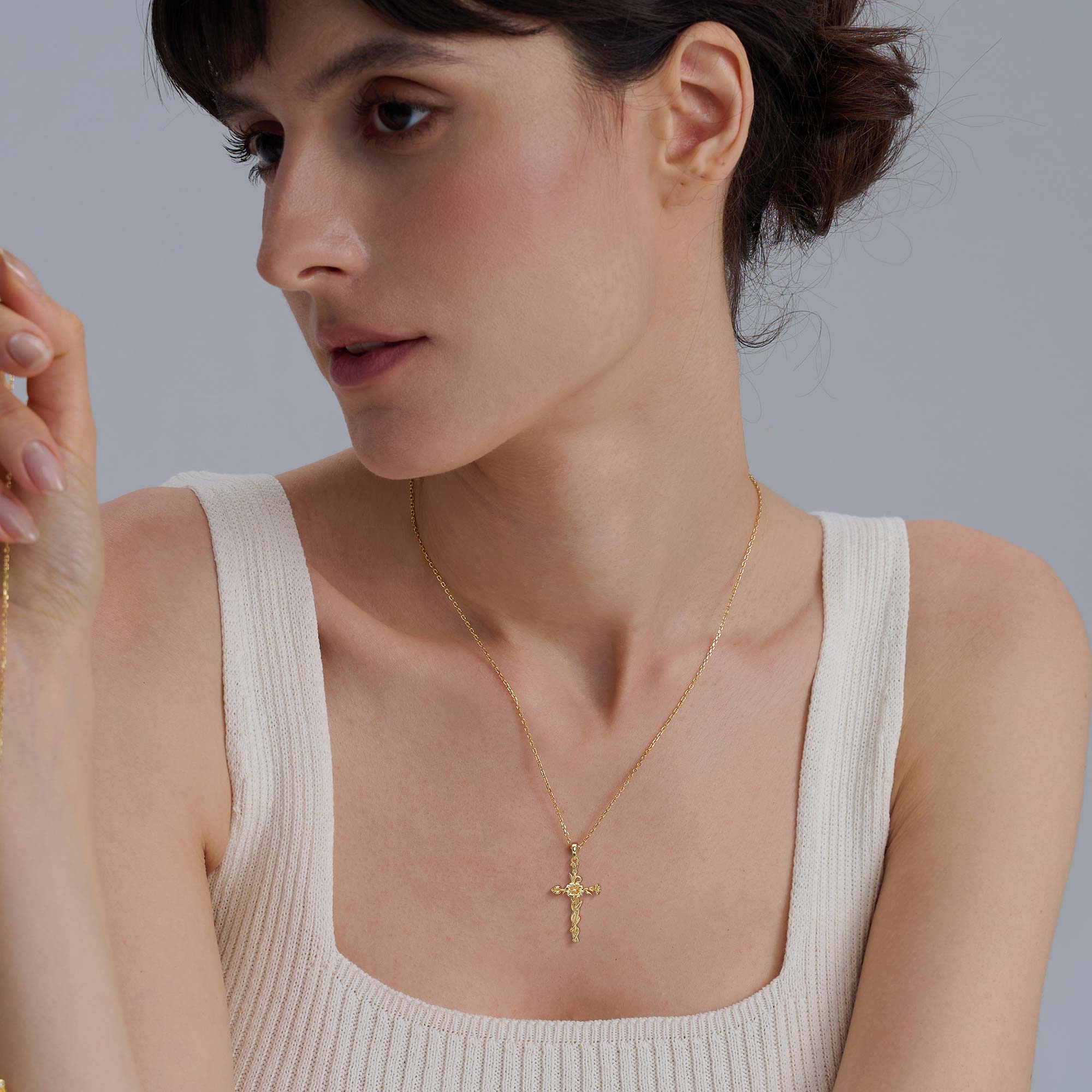 Collier de fleurs de naissance avec croix florale et gloire du matin de septembre