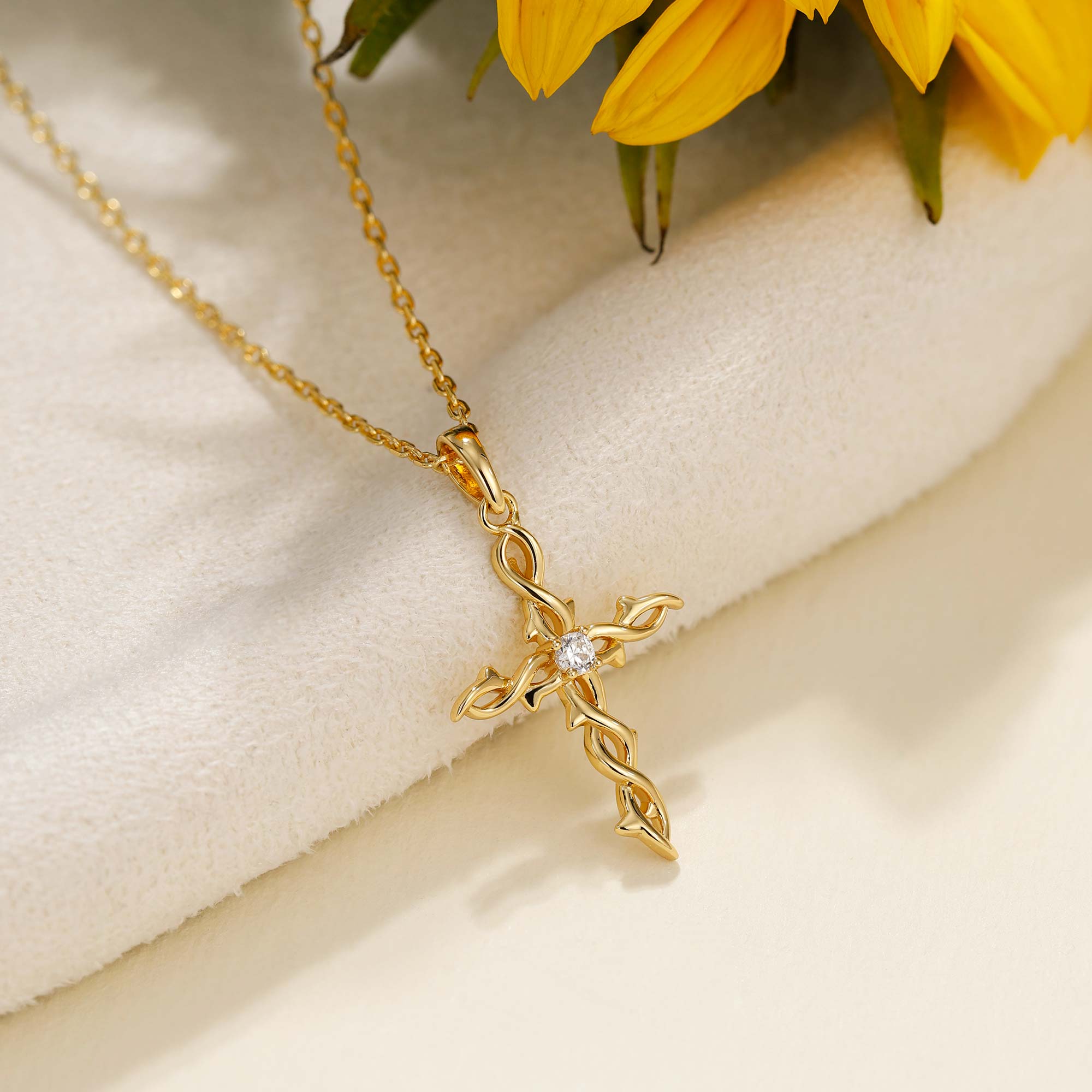 Collier avec pendentif en croix Thorned Grace