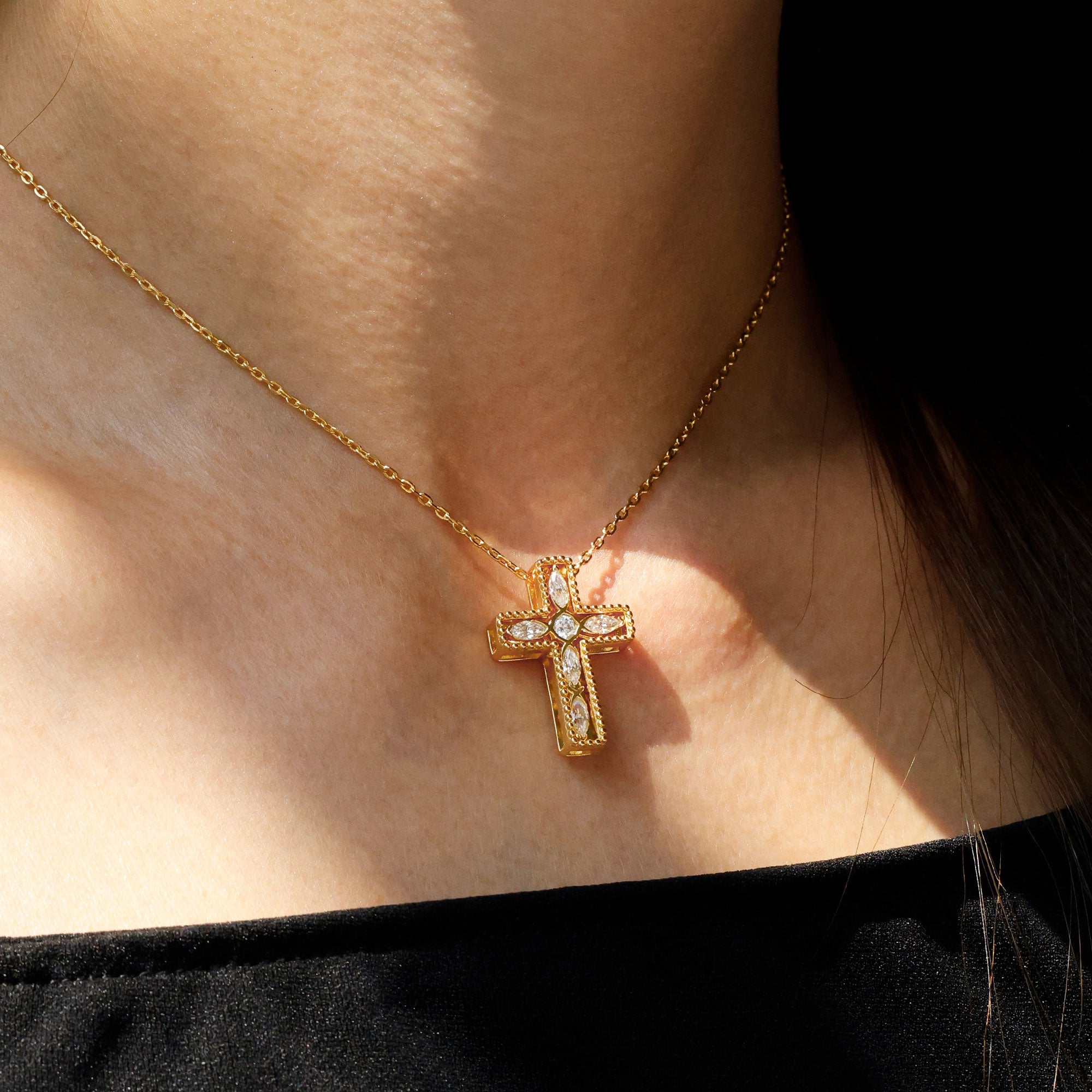 Vielseitige Halskette mit Ichthys-Kreuz-Anhänger
