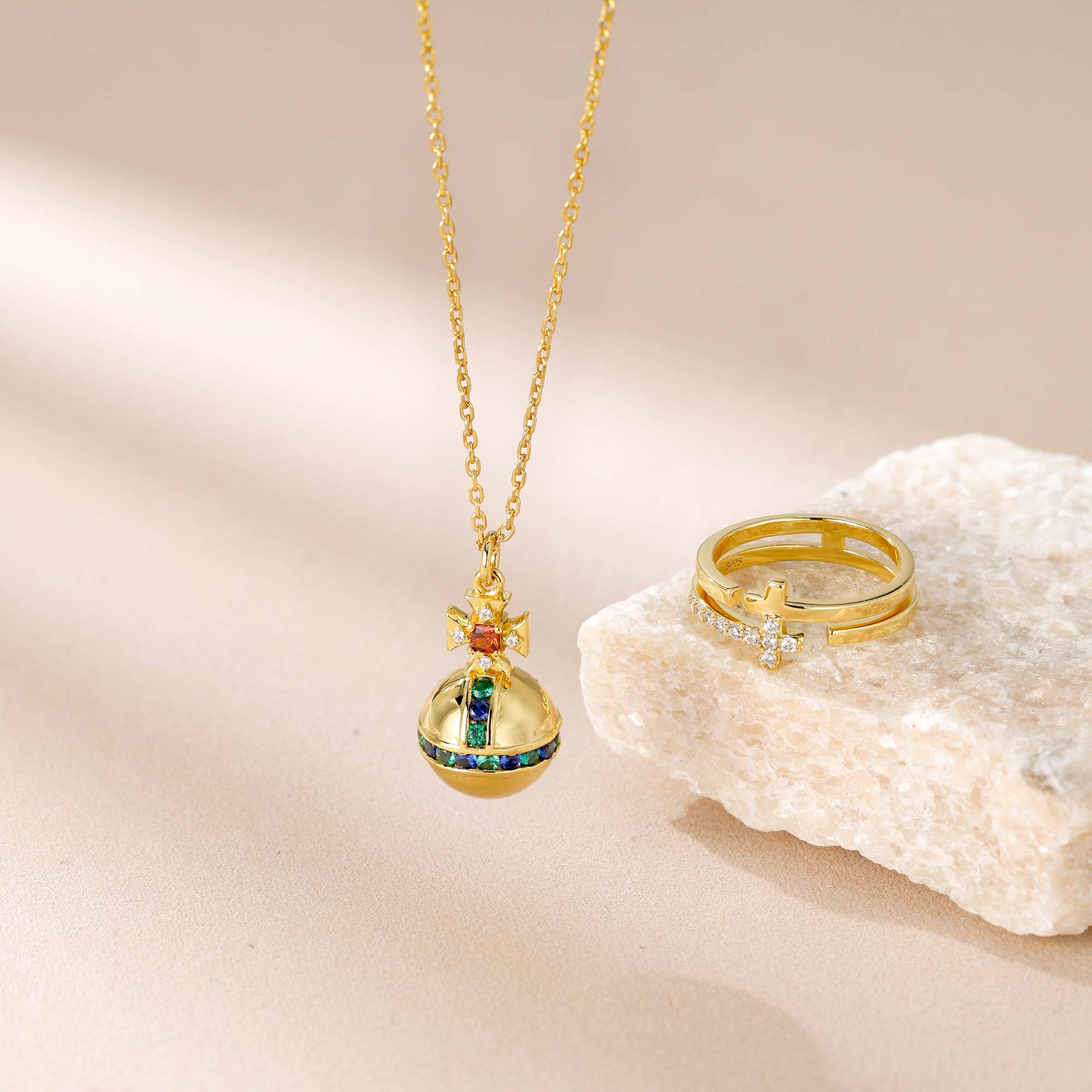 The Orb Necklace