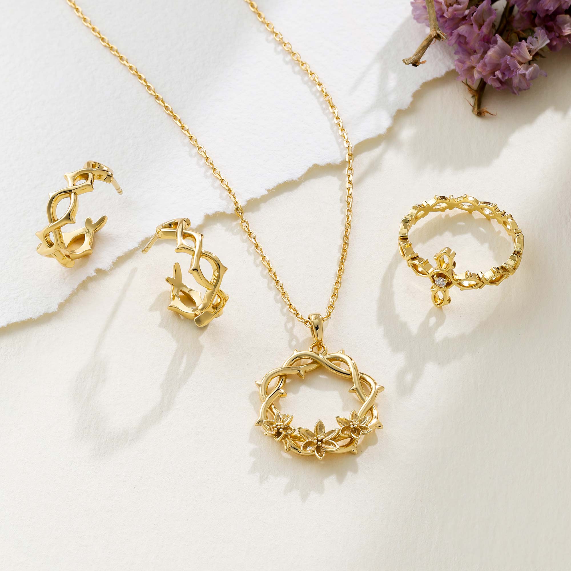 Collier avec pendentif tulipe en forme de couronne d'épines