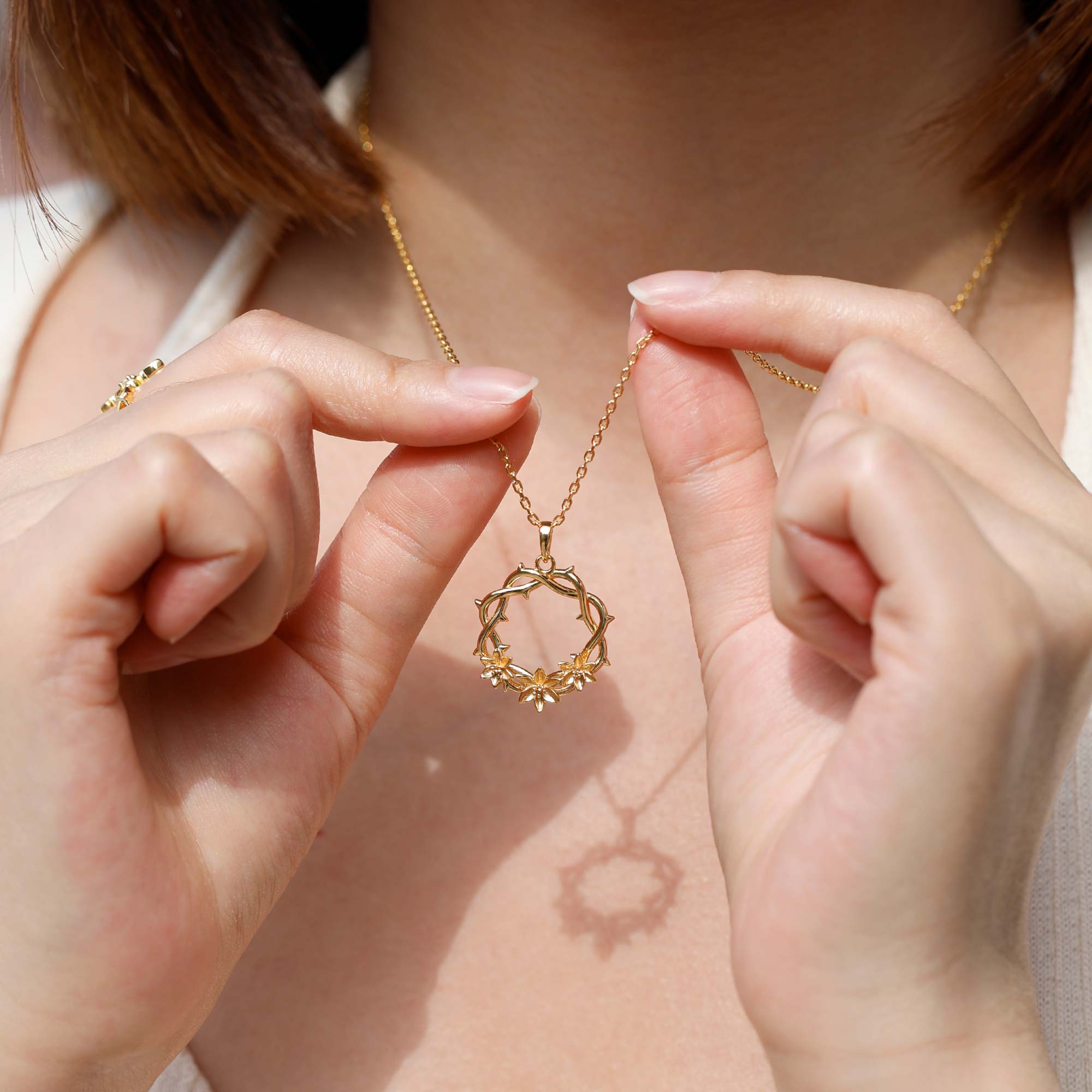Collier avec pendentif tulipe en forme de couronne d'épines