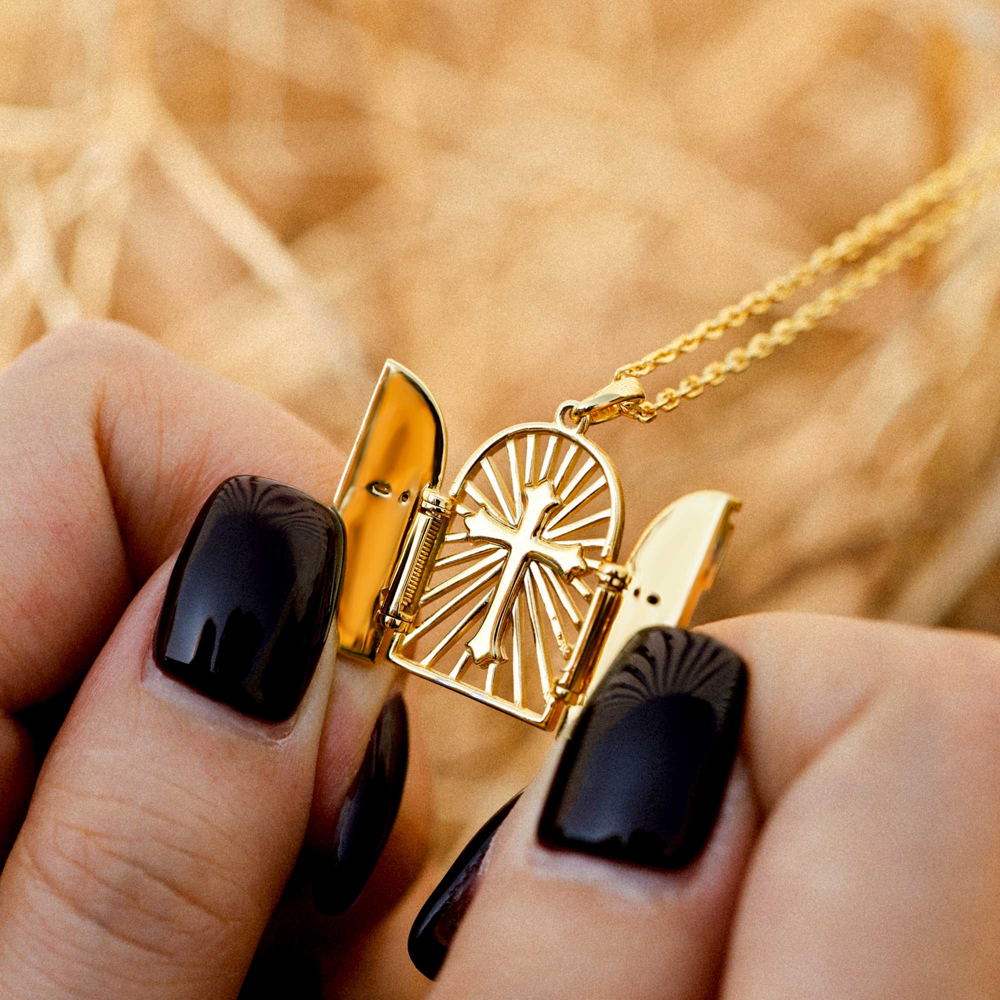 Sacred Door of Light Cross Necklace – vanimy