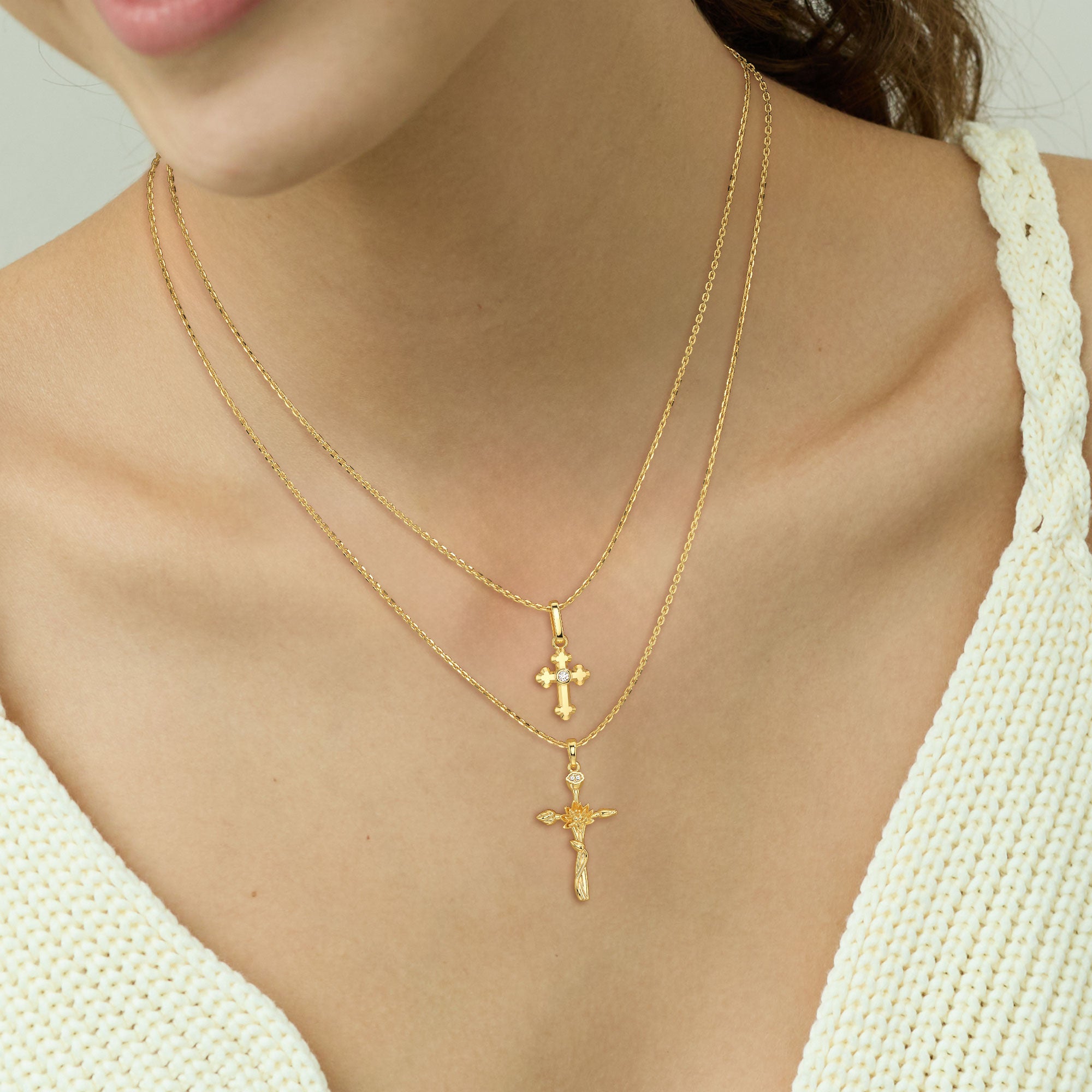 Pendentif à breloque en forme de croix florale