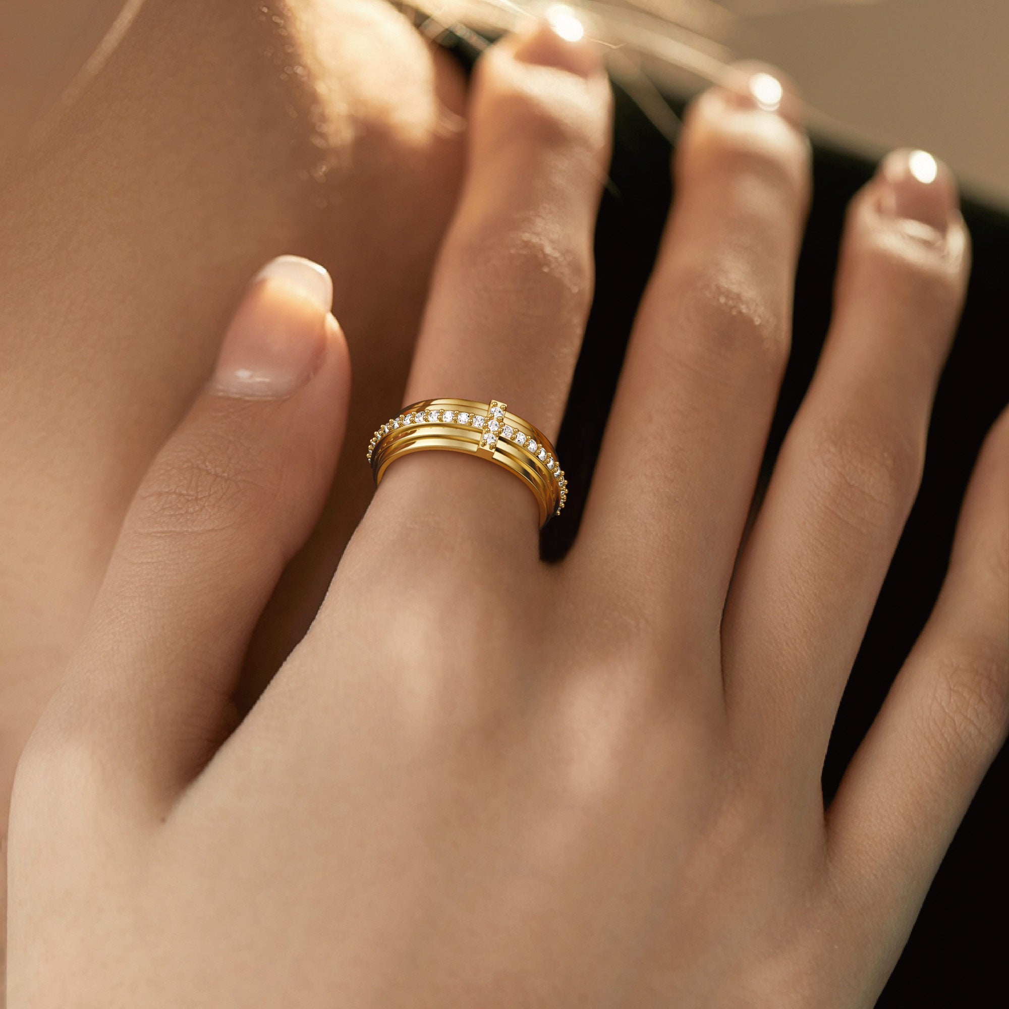 Staircase Cross Ring - vanimy