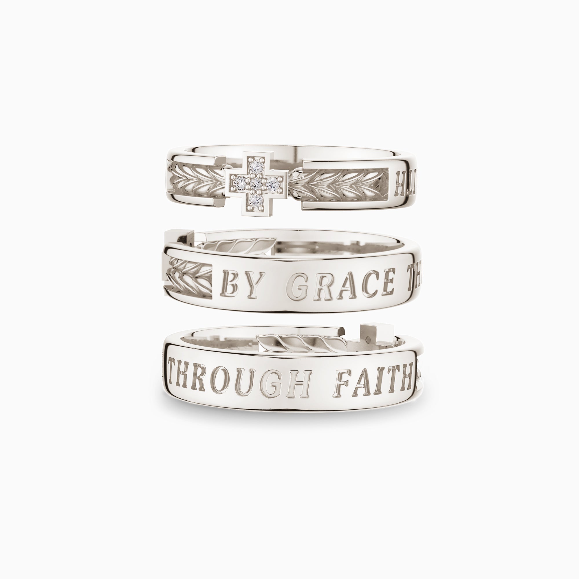 Bague avec inscription « Par la grâce par la foi »