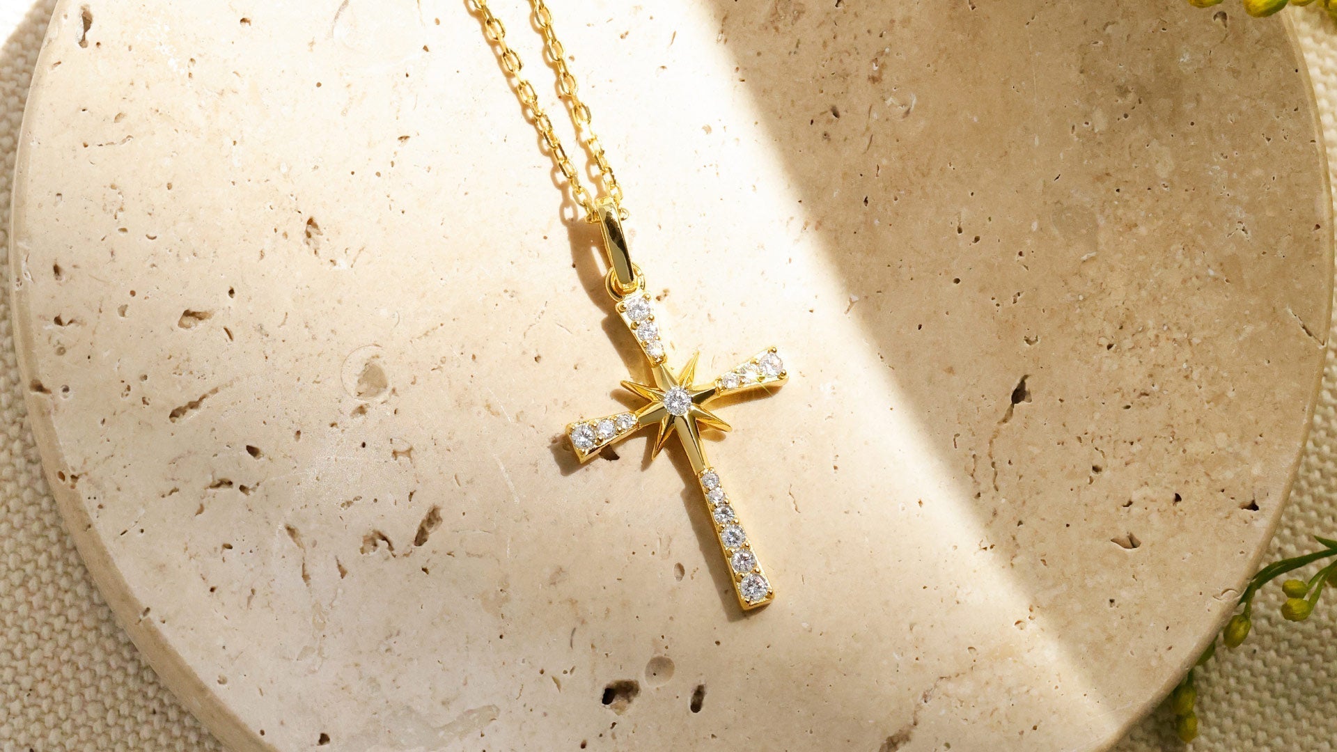 School’in Season: Christian Jewelry Gifts for Students