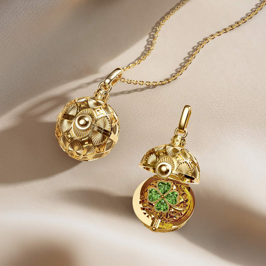 Good Luck Four Leaf Clover Amulet Christmas Ball Locket Pendant - vanimy