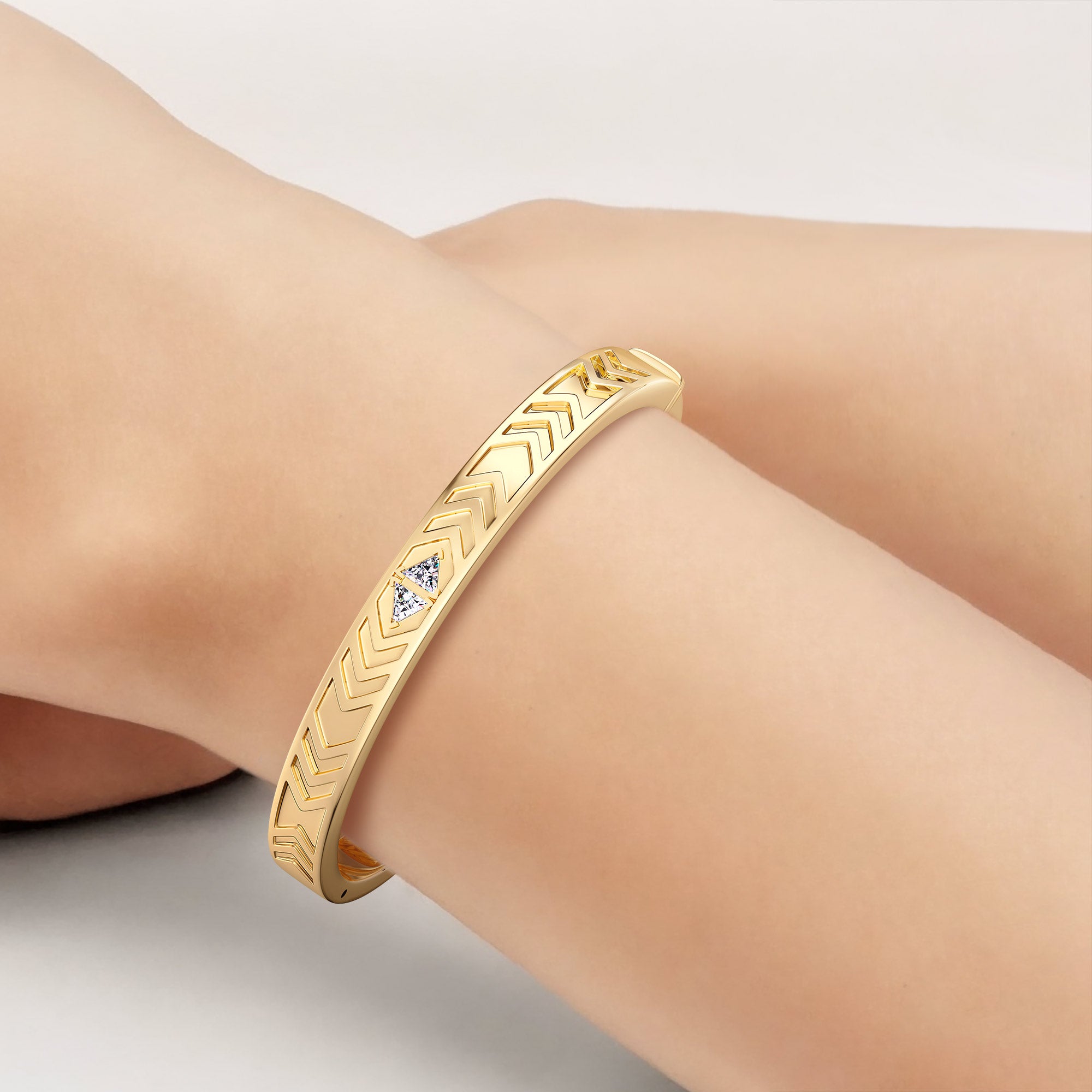 Be Still And Know Chevron Engraved Bangle - vanimy