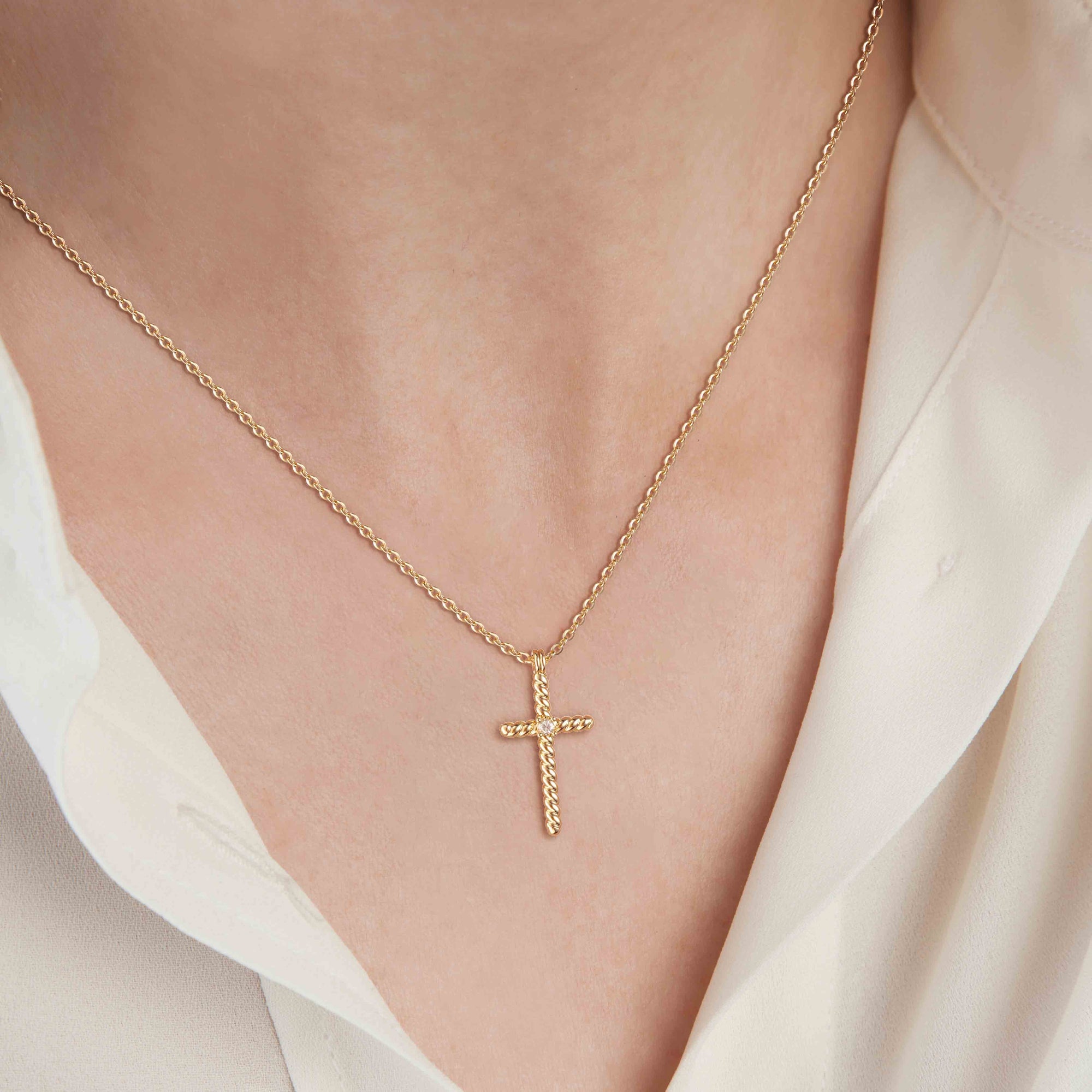 Rope Cross Pendant Necklace - vanimy