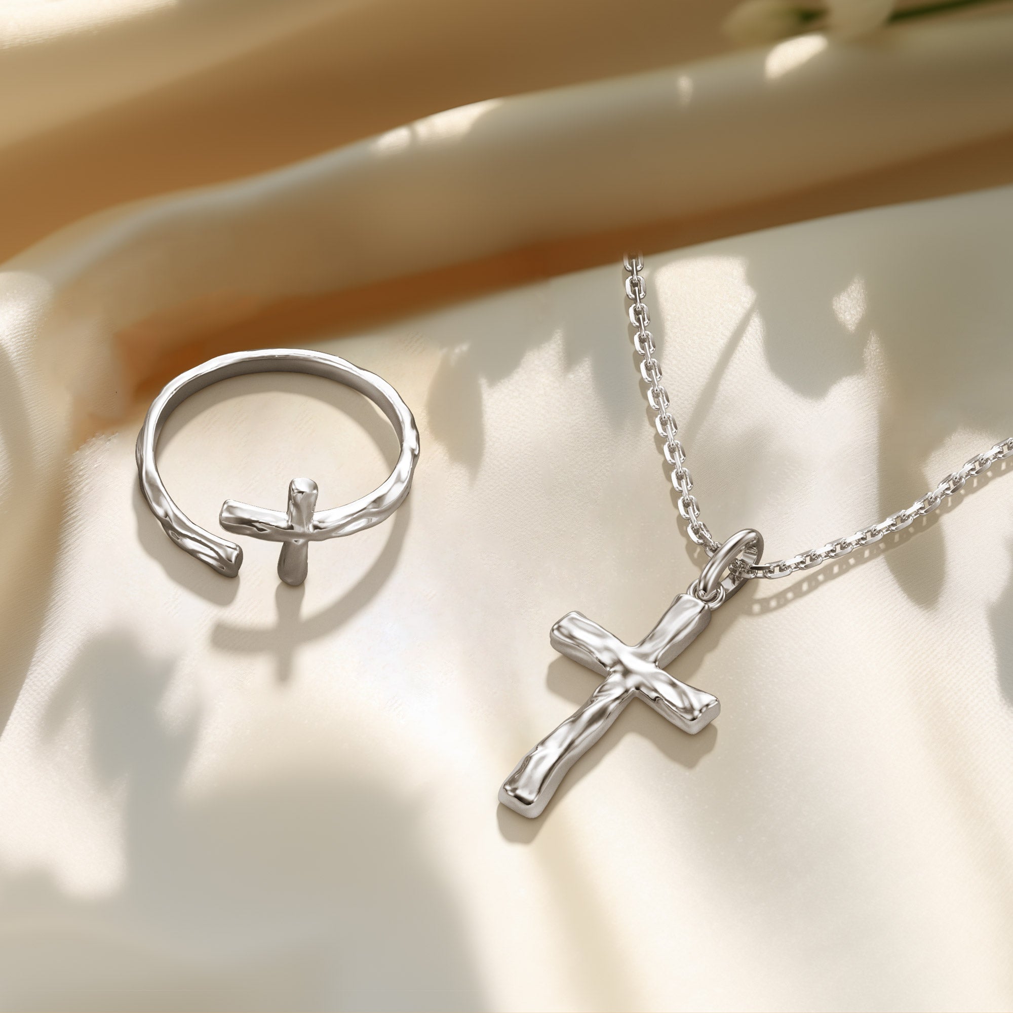 Liquid Cross Necklace - vanimy