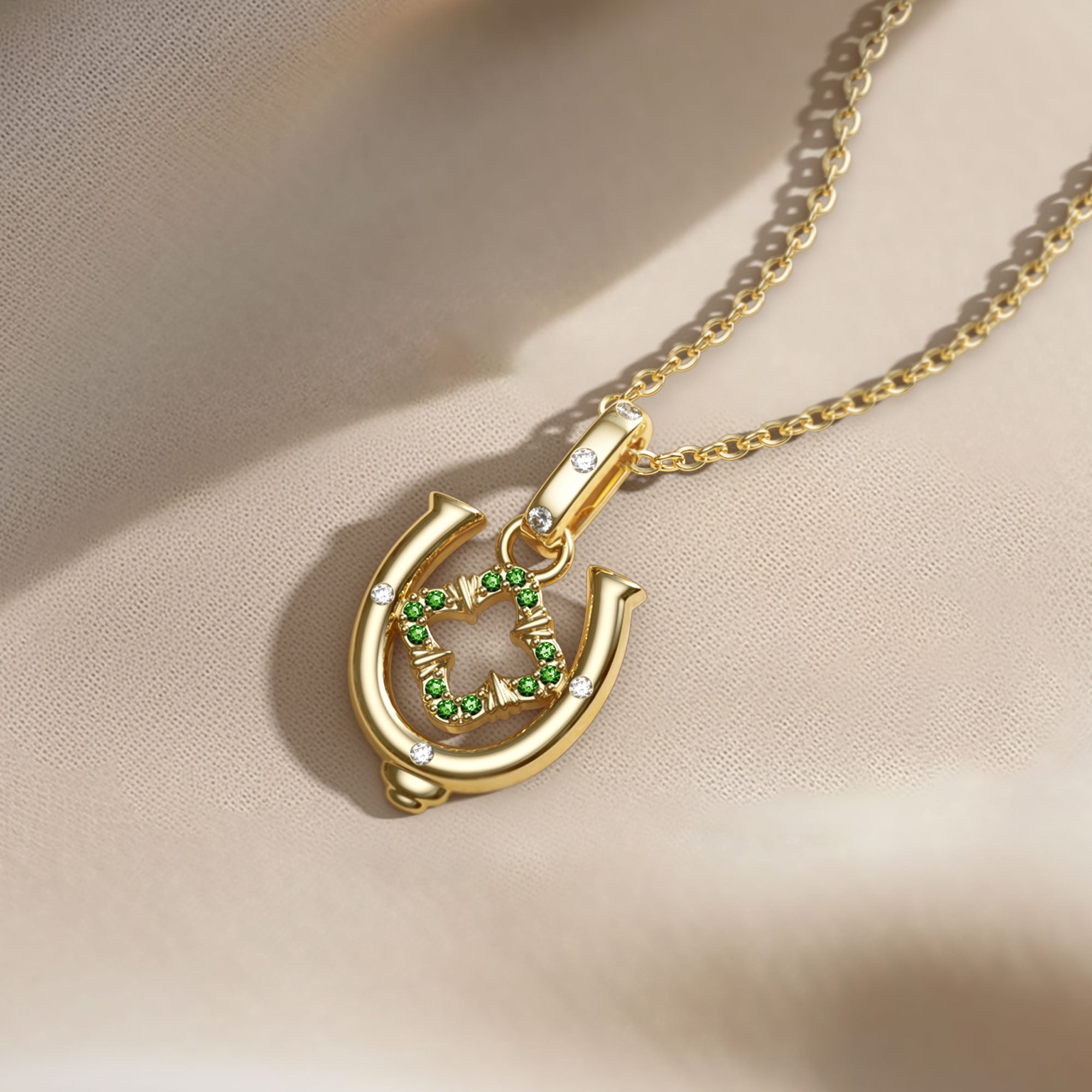 Horseshoe Four Leaf Clover Luck Charm Pendant - vanimy