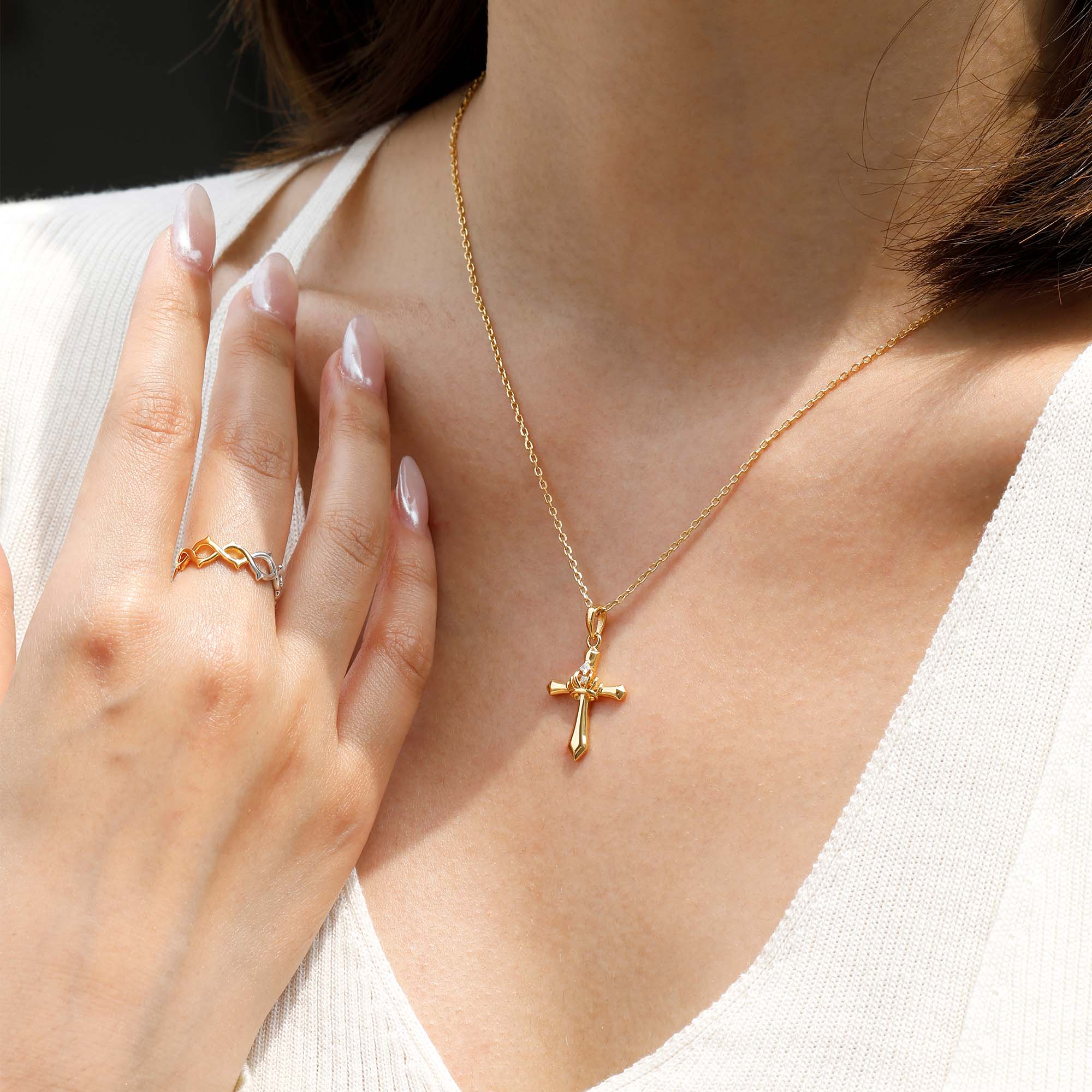 Crown Cross Necklace – vanimy